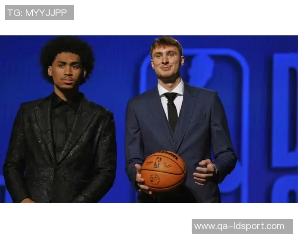 独行侠官推分享明星球员登机合影浓眉克莱弗拉格拉塞尔齐聚一堂