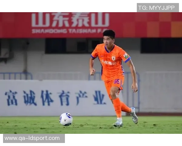 大连英博热身赛逆转山东泰山王昊斌黄山靖宽杰联手进球助胜